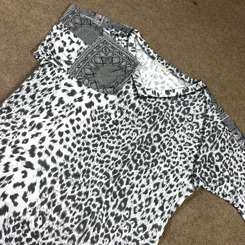 Weekend Suzanne Betro Top Womens Large White Black Leopard Print Casual V Neck